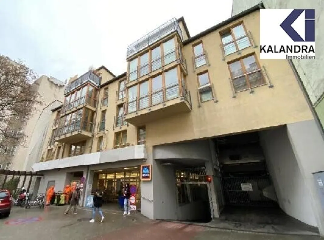 GARAGENSTAPELPLATZ IN DER KAISERSTRASSE - Bild 1