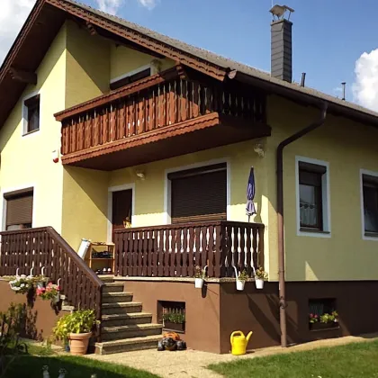 Charmantes Einfamilienhaus mit traumhaften Garten, Pool, Sauna und Garage - Bild 2