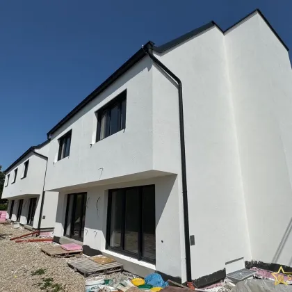 LETZTES HAUS! ÜBERGABE IM OKTOBER. NÄHE GYM SIMONSGASSE. ZIEGELHAUS. KELLER. PHOTOVOLTAIK. TOP AUSSTATTUNG. PROVISIONSFREI für den Käufer. - Bild 2