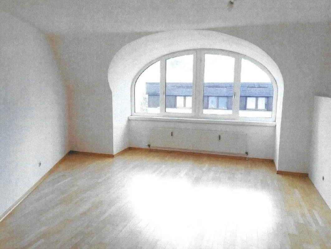 Lienz: großzügige 2-Zimmer-Dachgeschosswohnung Top 58 - Amlacherstraße 2 - Bild 1