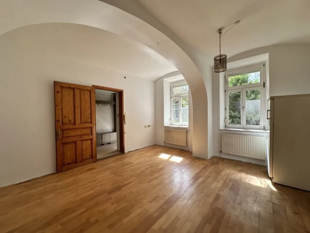 3-Zimmer-Altbauohnung mit separater Küche und 138 m² Eigengarten in bester Innenstadtlage - direkt bei der TU Graz -TOP Lage - Bild 1