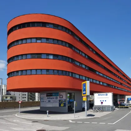 Helle Büro- und Geschäftsfläche mit großer Glasfront - IQ Center Salzburg/ Itzling - Bild 3
