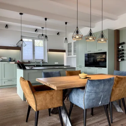 Seeluft - Einfamilienhaus auf Pachtgrund mit ca. 189 m² Wfl. am Neudörflersee zu kaufen! - Bild 2