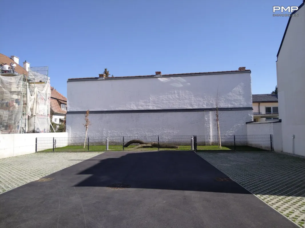 Autoabstellplatz direkt beim Krankenhaus Korneuburg - Bild 1