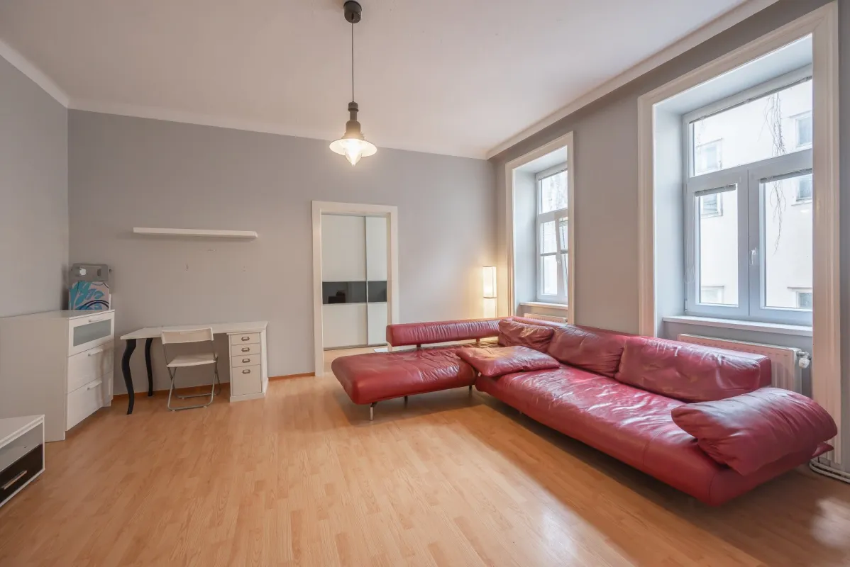 ++KLNB121++ sanierungsbedürftige 2-Zimmer-Wohnung in sehr guter Lage! - Airbnb - Bild 1