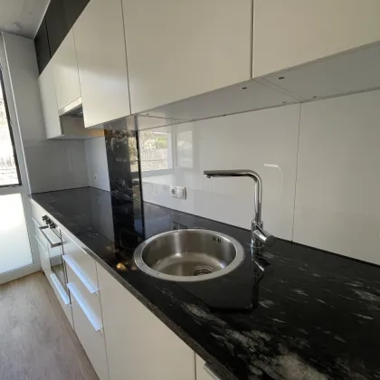 Familientraum! Reihenhaus mit Balkon in ruhiger Lage mit traumhaftem Bergblick - Bild 2