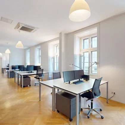 Repräsentatives Büro in zentraler Lage – Altbau mit 6 Zimmern - Bild 2