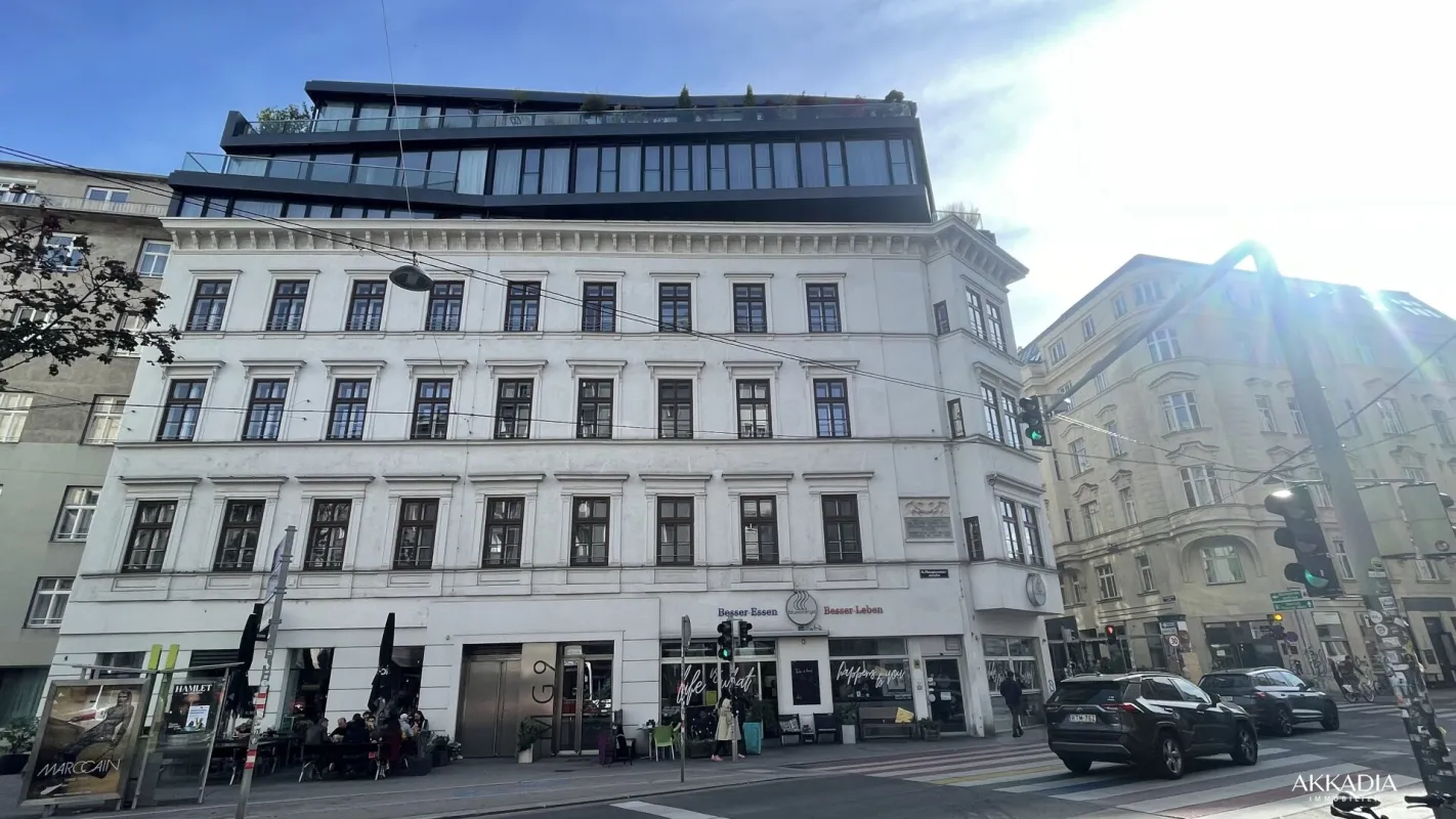 Repräsentatives Büro in zentraler Lage – Altbau mit 6 Zimmern - Bild 1