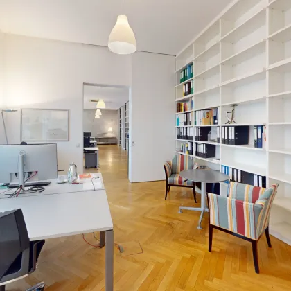 Repräsentatives Büro in zentraler Lage – Altbau mit 6 Zimmern - Bild 3