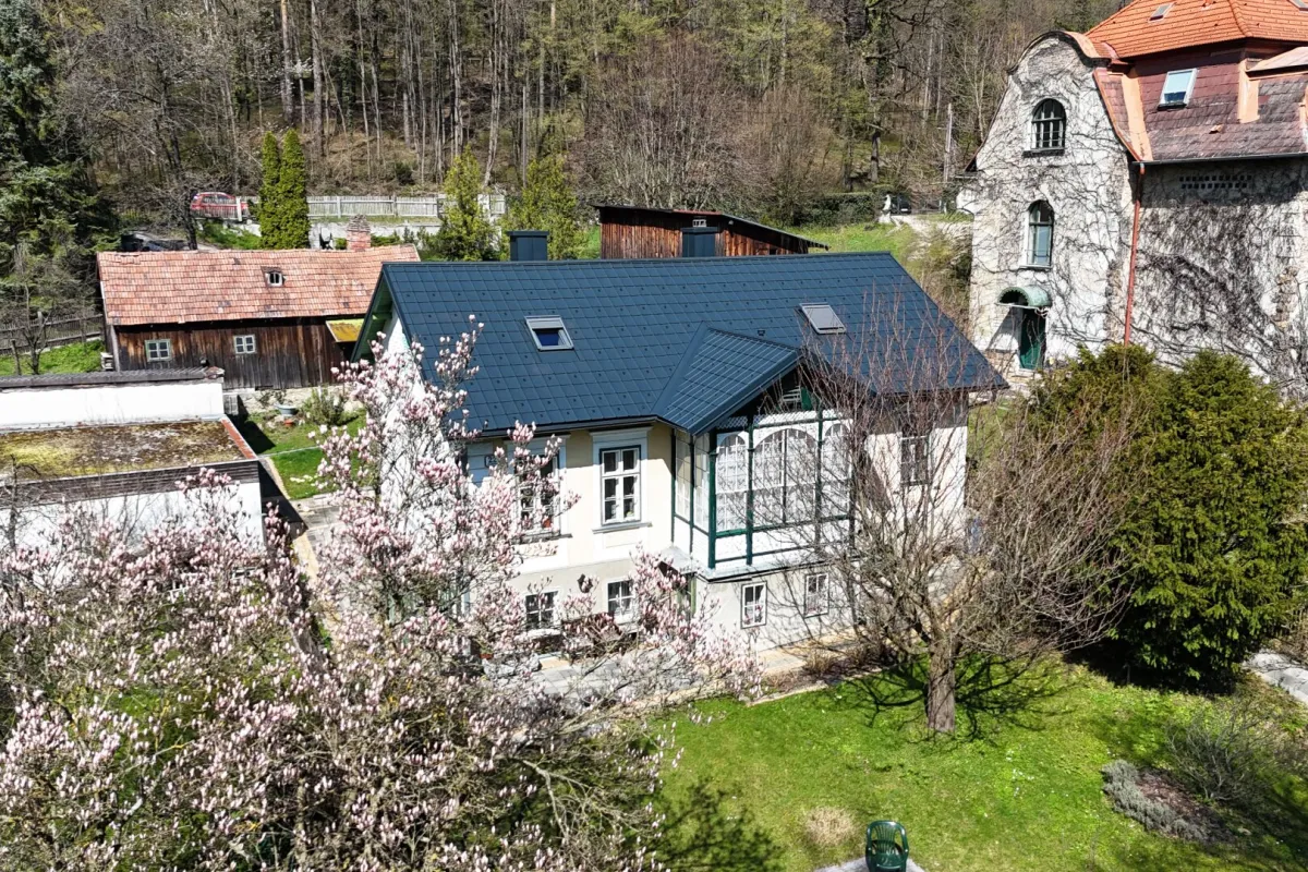 Wienerwaldvilla auf riesigem Grundstück in traumhafter Südlage am Sagberg - Bild 1