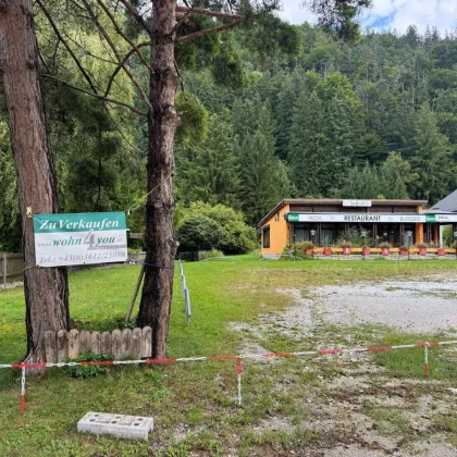 Große Grundstücke mit einer Immobilie samt Parkplatz - Bild 2