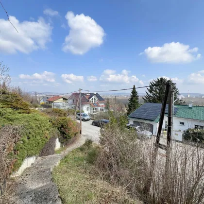 Sonniges Baugrundstück mit traumhaften Fernblick - Bild 3