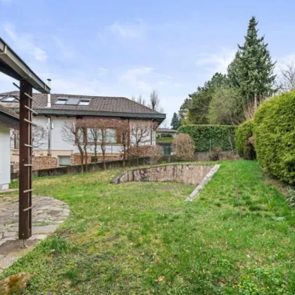 Großzügiges Mehrfamilienhaus in idyllischer Grünruhelage mit vielseitigen Nutzungsmöglichkeiten - Bild 2