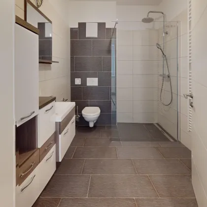 NEUSANIERTE Mietwohnung mit ca. 68,81 m² ++ in unmittelbarer Nähe zum Hauptplatz ++ - Bild 3