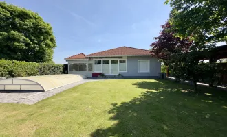 Eleganter Bungalow in Tribuswinkel: Ihr Traumhaus mit Garten, überdachten Pool und Terrasse!