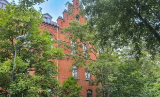 LICHT, CHARME UND GESCHICHTE IN DÖBLING – 2-ZIMMER-WOHNUNG IM ALTBAU