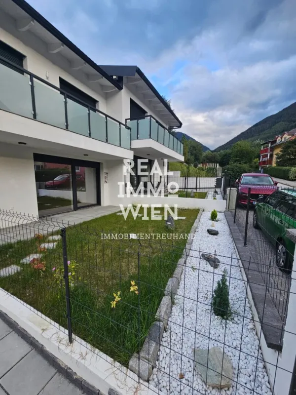 SMARTHAUS/CHALET in Schottwien: Erstbezug mit Garten, drei Terrassen und Blick auf den wunderbaren Hirschenkogel - Bild 1