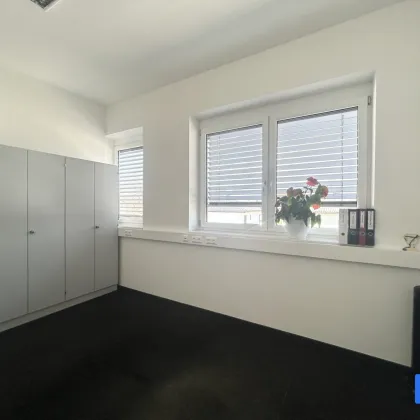 Moderne, neu sanierte Bürofläche direkt an der B70 in top Lage! - Bild 2