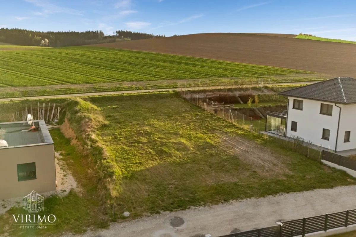 Traumhaftes unverbaubares Baugrundstück in Pennewang/Wiesham – 888m² für Ihr Eigenheim! - Bild 1