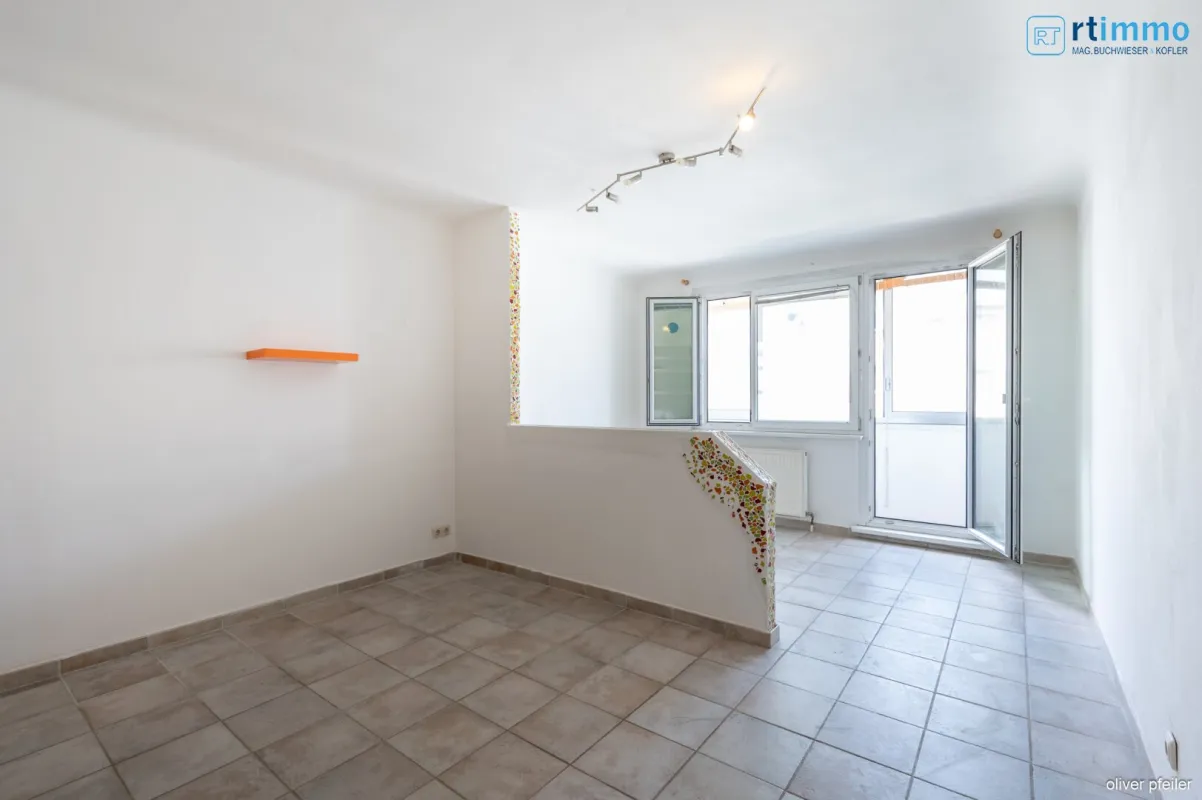 STARTERWOHNUNG mit VERGLASTER LOGGIA beim OLYMPIAPARK (unvermietet, WBF WURDE RECHTZEITIG GETILGT!!!) - Bild 1