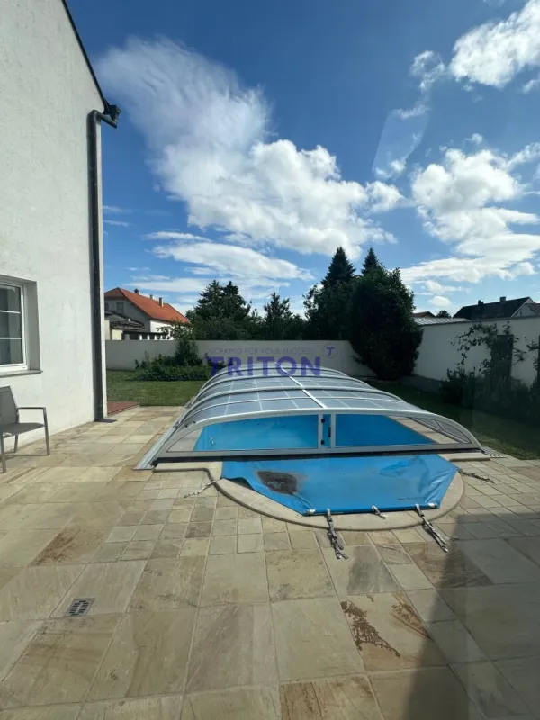 Exklusives Einfamilienhaus mit Pool-Oase – Stilvoller Wohntraum auf 591 m² Grund - Bild 1