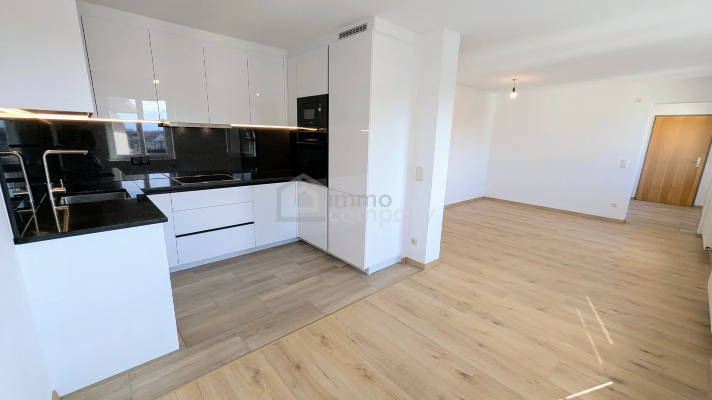 TOP INVESTITION in Lustenau - 3,5-Zimmer-Wohnung - inkl. neuer Küche und überdachten KFZ-Parkplatz - Bild 1