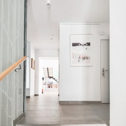 Exklusives Penthouse mit 145 m² Terrassen und Panoramablick im eleganten Hietzing. Inkl. Liftzugang und Tiefgarage. - Bild 3