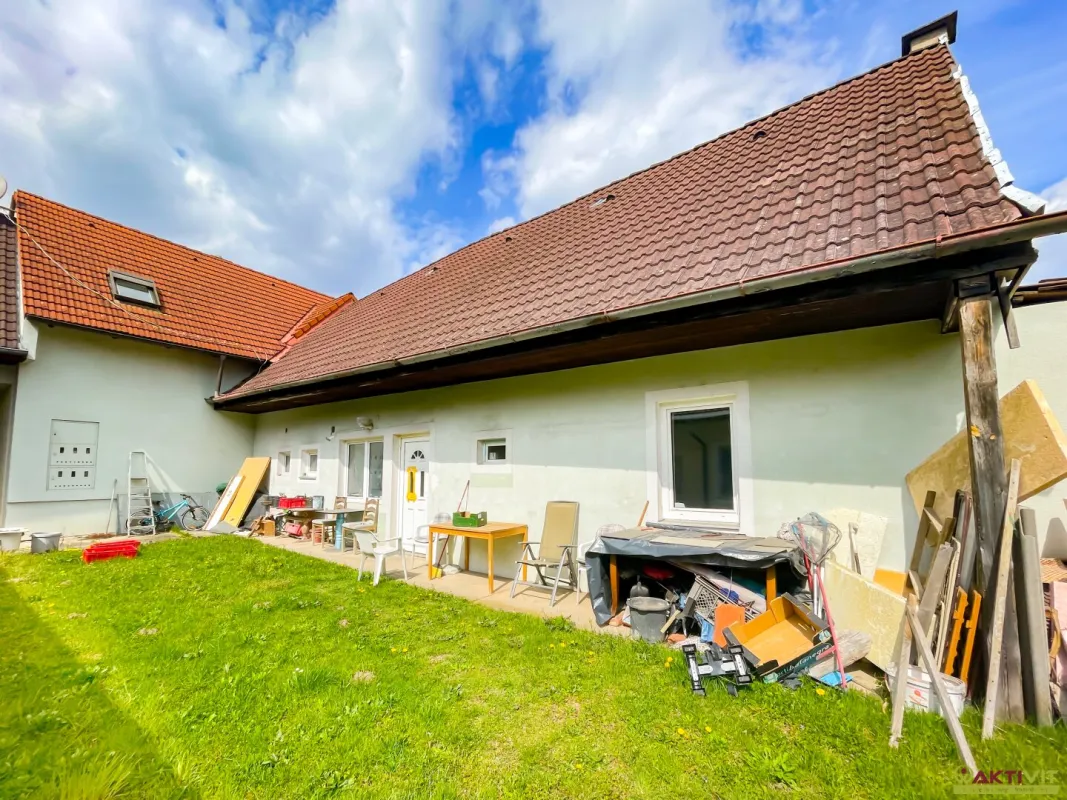 Zweifamilienhaus mit großem Bauland Grundstück in Fürstenfeld. - Zentrumsnah und vielseitig nutzbar! - Bild 1