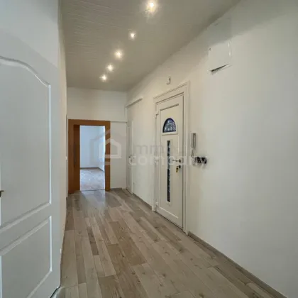 Traumhafte 4-Zimmer-Wohnung im Zentrum von Wiener Neustadt! - Bild 2