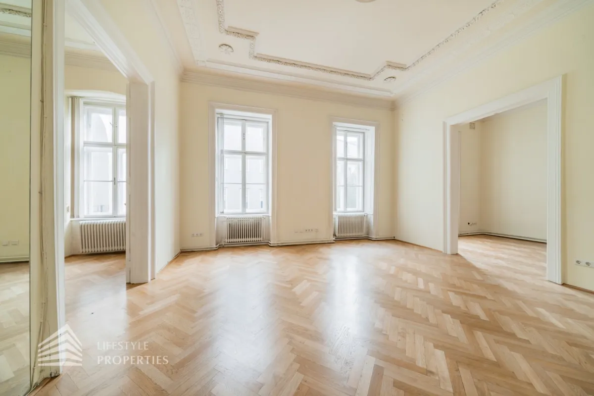 Wunderschönes 7-Zimmer-Büro mit Balkon in ausgezeichneter Lage, Nähe Schottentor - Bild 1