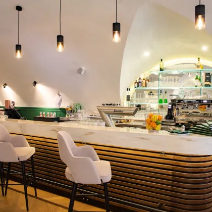 Hauben Lokal in bester Innen Stadt Lage + 100m2 Winebank Potential / Miete mit Kaufoption - Bild 3