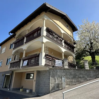 sehr gepflegtes Wohnhaus mit traumhaftem Blick auf die Burg - Bild 2