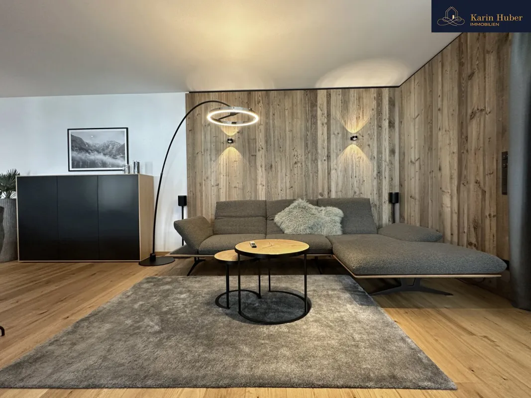 Schicke Wohnung im Chalet-Stil in Zentrumsnähe - Bild 1