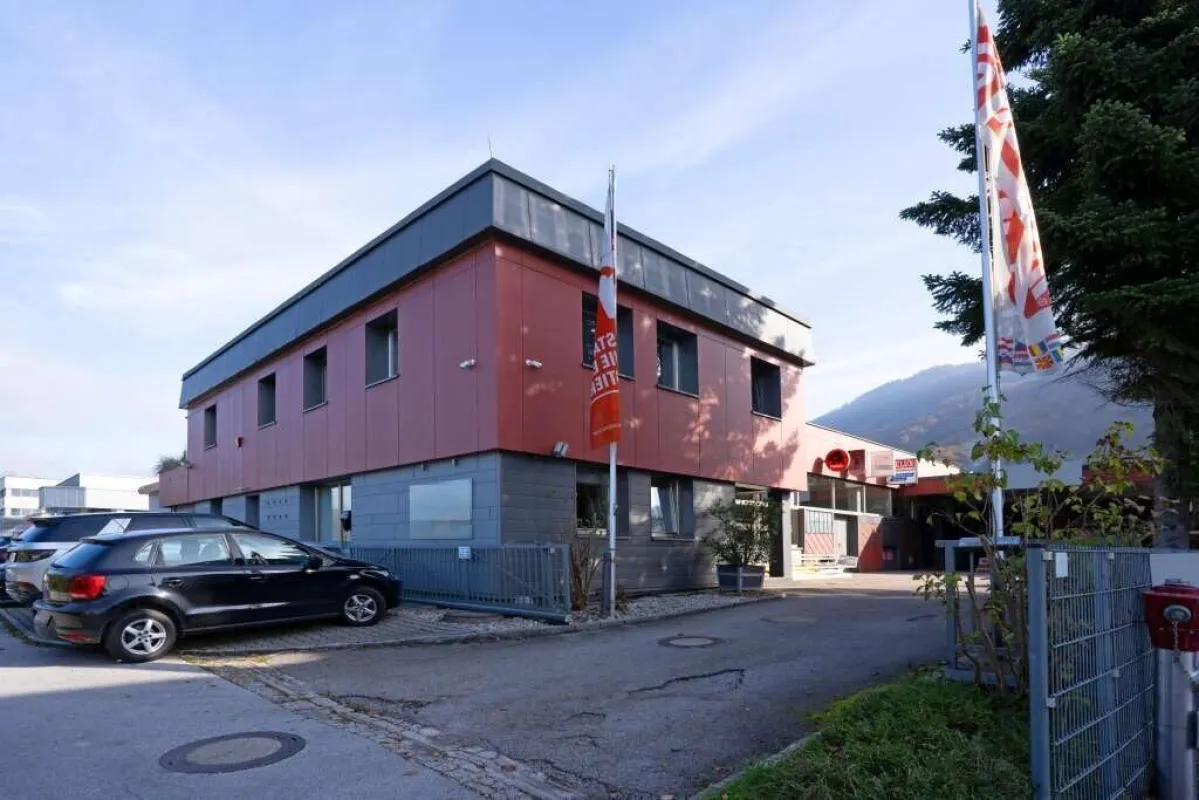 Spengler/Dachdeckerei samt Büro-u.Gewerbeobjekt (Werkstatt) m.4-Zi.Wohnung u.Abstellpl. im Fr. in Salzburg/Mayrwies zu verkaufen - Bild 1