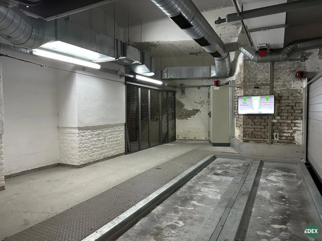 Garagenstellplätze (Liftparksystem) im Salzgries zu vermieten - Bild 1