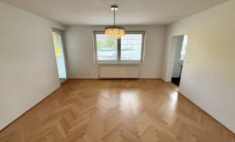 Renovierte, helle 3-Zimmerwohnung mit Loggia / Bright, Newly Renovated Apartment with Loggia