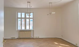 Büro mit Flair und Balkon im Adräviertel