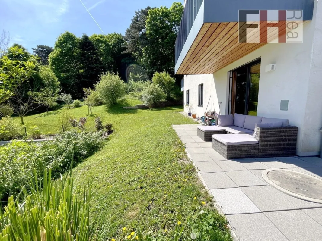 Exquisite Wohnung in luxuriöser Anlage, großer Eigengarten, Wellness- und Fitnessraum, Outdoorpool ! - Bild 1