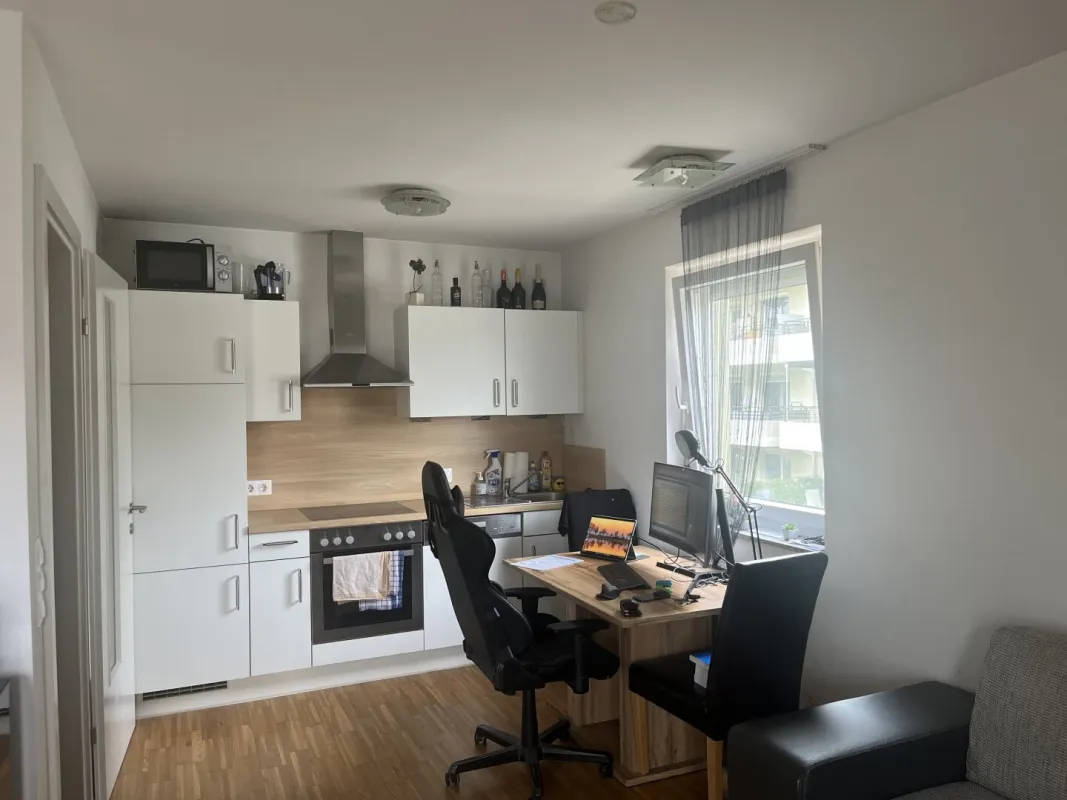 Gemütliche 2-Zimmer-Wohnung mit Balkon und Tiefgaragenstellplatz in Klagenfurt - Bild 1