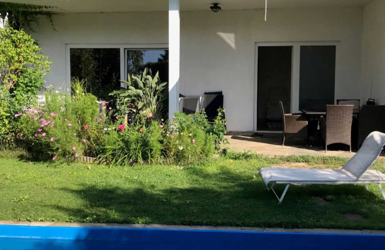 Bungalow mit Privatpool in Klosterneuburg –  nur 20 min. ins Wiener Stadtzentrum - Bild 1
