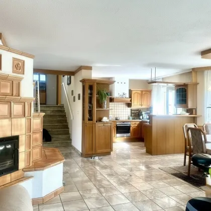 Großzügiges Einfamilienhaus mit unverbaubarem Fernblick und Profiwerkstatt in Neuessling - Bild 3