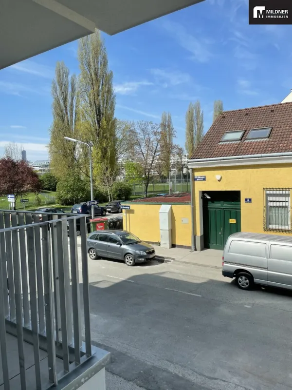 Helle Neubauwohnung mit kleiner Terrasse beim Kagranerplatz mit Grünblick! - Bild 1
