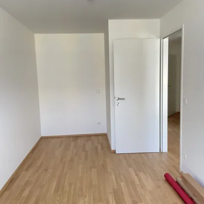 Helle Neubauwohnung mit kleiner Terrasse beim Kagranerplatz mit Grünblick! - Bild 2
