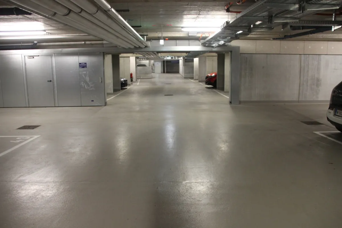 PROVISIONSFREI: PKW TIEFGARAGENSTELLPLATZ, BESTLAGE IM ZENTRUM VON KORNEUBURG!! - Bild 1