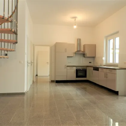 Helles Atelier in einem modernen Hofgebäude mit Parkplatz ink. Heizung und Warmwasser + Klimaanlage | Nähe Hoßplatz | U6 Floridsdorf - Bild 3