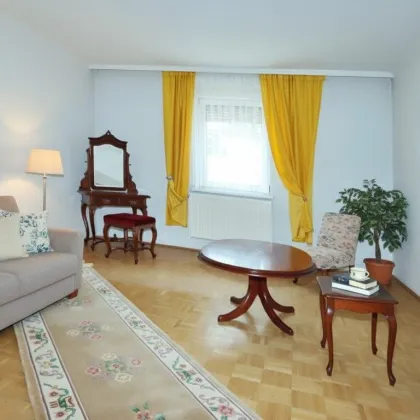 EINFAMILIENHAUS AM FUSSE DES ÖLBERGS - Bild 3