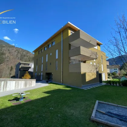 Zentrale-großzügige 5 Zimmer Eckgartenwohnung in Vandans - Bild 2
