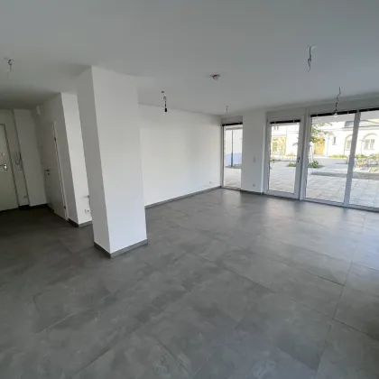 Attraktive Büro-/Geschäftsfläche mit bester Sichtbarkeit und Anbindung nahe der SCS und der Südautobahn A2! - Bild 3