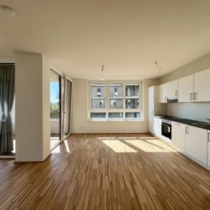 Moderne 3-Zimmer-Wohnung in zentraler Lage mit Küchenmöblierung! - Bild 2