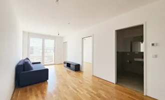 ++Provisionsfrei++ TOP für Singles oder Pärchen! Wohnen next level! Sanierte 2-Zimmer Neubauwohnung mit 6 m² Balkon und Ausblick ins Grüne!